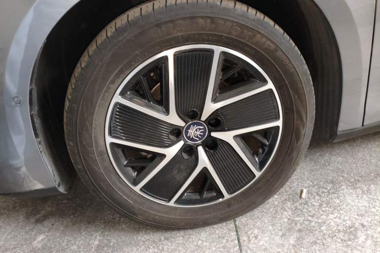 Used BYD Qin L 2025 DM-i Smart Drive 120KM Leading Model Exterior 2