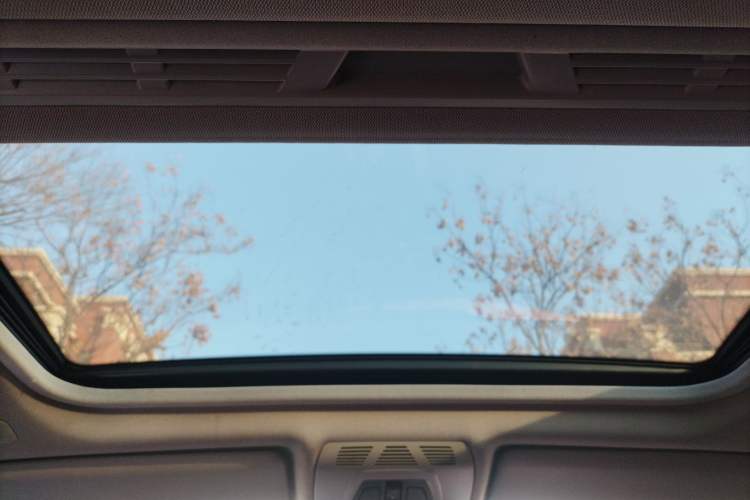 Used BMW 3 Series 2015 320i Luxury Line Stylish Edition