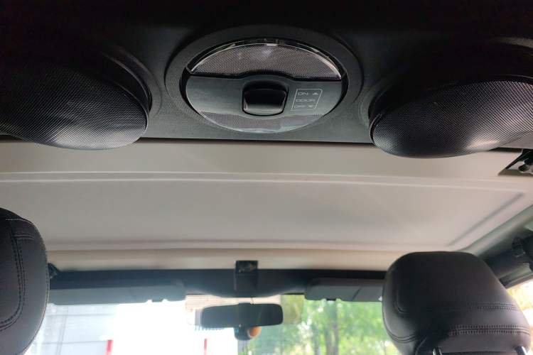 Used BAIC Off-Road BJ40 2024 2.0T Tribute to the 2020 Glory Edition
