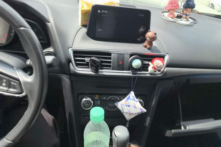 Used Mazda 3 Axela 2019 Cloud-Controlled Version Sedan 2.0L Automatic Luxury Trim China VI Standard