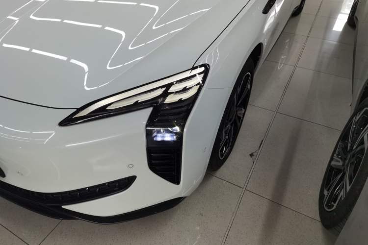 Used Hongqi EH7 2024 640 Pro+ All-Wheel Drive Left Front Headlight