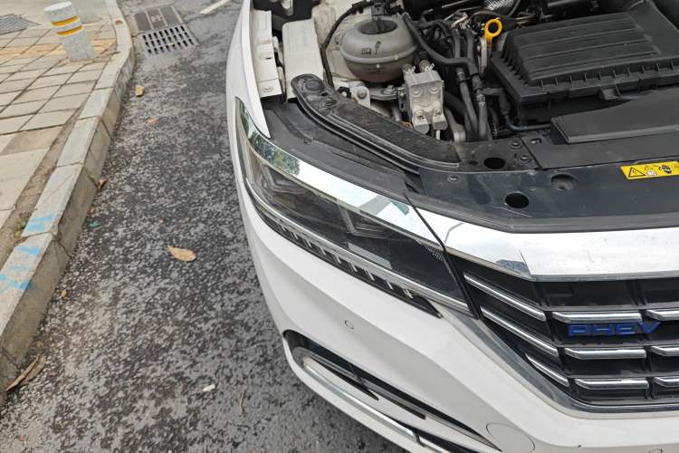 Used Volkswagen Passat New Energy 2020 430 PHEV Hybrid Luxury Edition China VI Standard Right Front Headlight