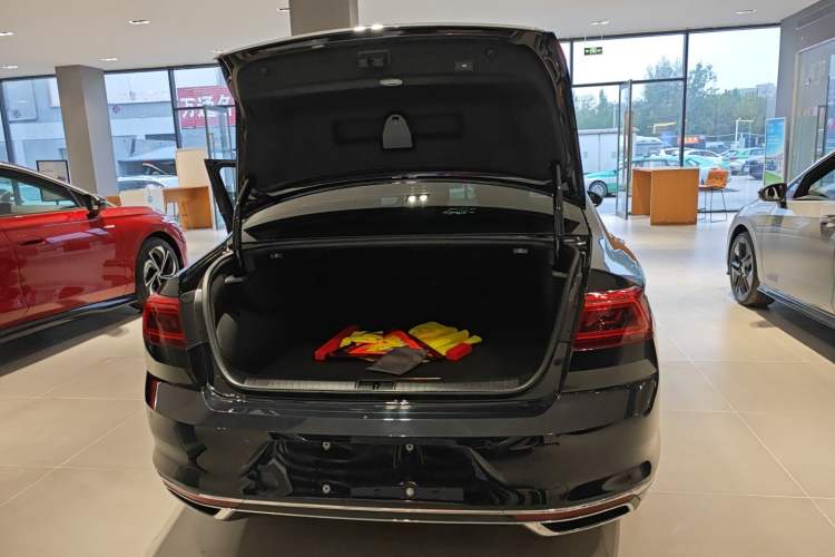 Used Volkswagen Magotan GTE Plug-in Hybrid 2022 GTE Luxury Model