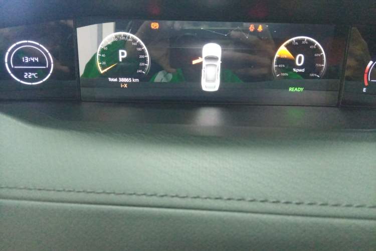 Used CHANGAN UNI-V iDD 2023 Zhidian iDD 1.5T 113km Smart & Fun Version (Rapid Edition)
