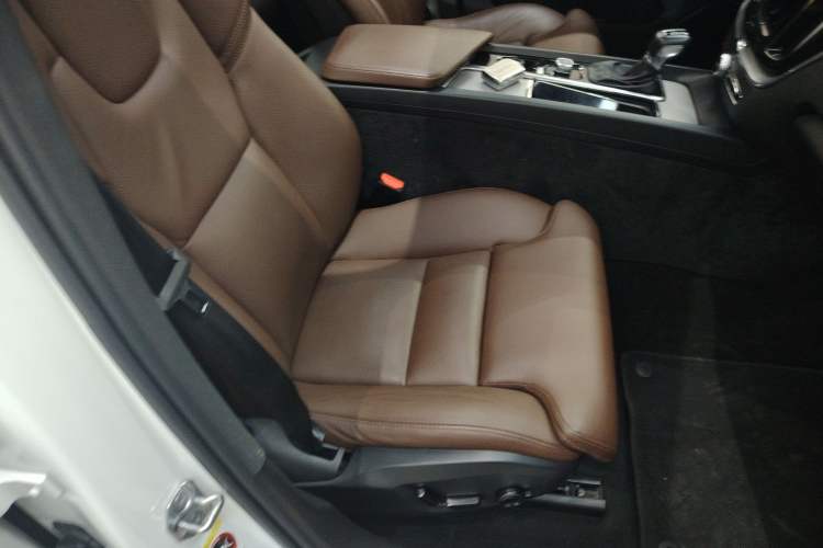 Used Volvo XC60 2021 T5 4x4 Smart Luxury Edition