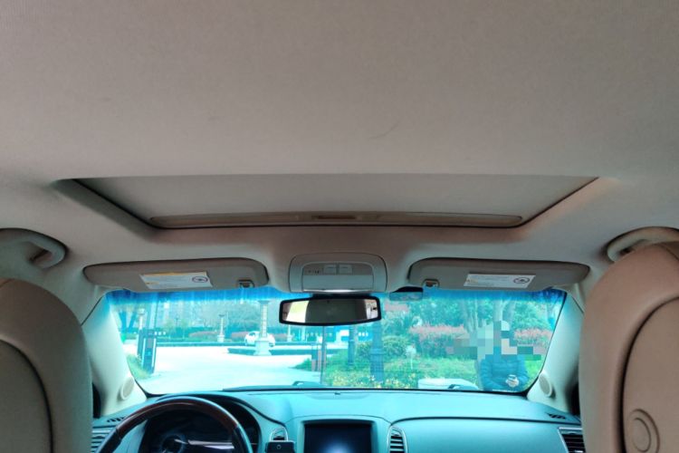 Used Roewe 950 2012 2.4L Luxury Edition
