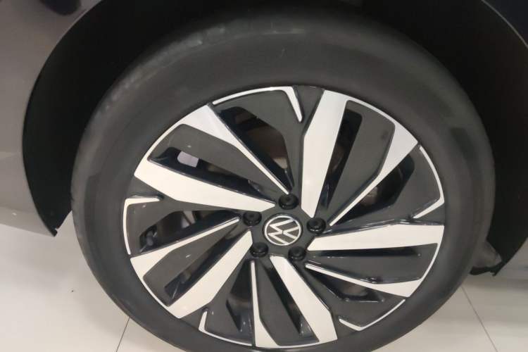 Used Volkswagen Passat 2025 Premium Version 380TSI Dragon Edition
