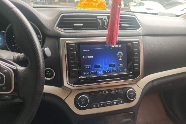 Used Haval H6 Coupe 2015 Blue-Label 2.0T Manual Two-Wheel Drive Prestige Model Audio And AC Panel