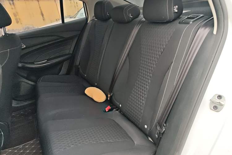 Used Roewe i5 2020 1.5L Manual 4G Connect Luxury Edition
