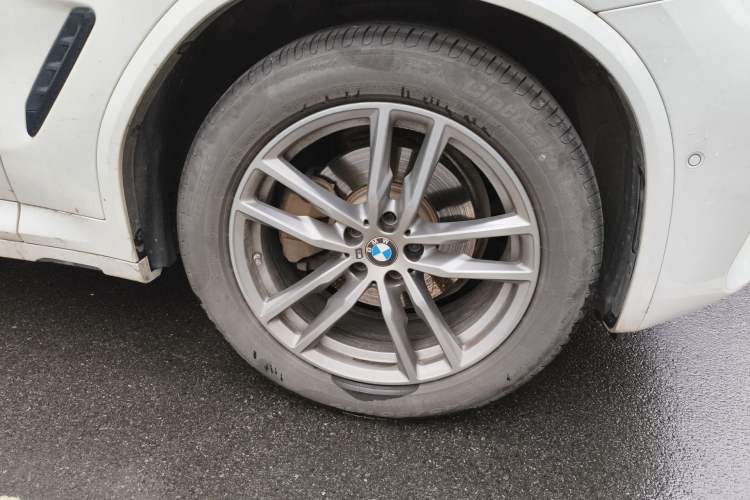 Used BMW X3 2021 xDrive28i M Sport Package Right Front Wheel Hub