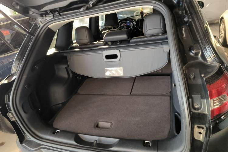 Used Jeep Cherokee 2017 2.0L Superior Edition