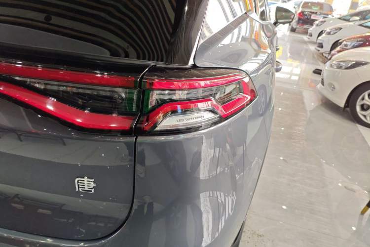 Used BYD Tang New Energy 2023 DM-i Champion Edition 112KM Prestige Model