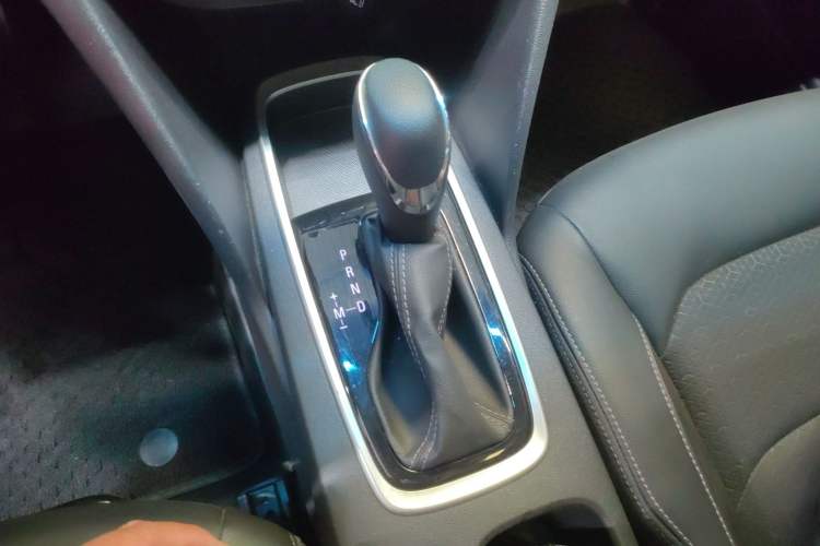 Used Chevrolet Cavalier 2019 320 Automatic Xinyue Edition Gear Lever