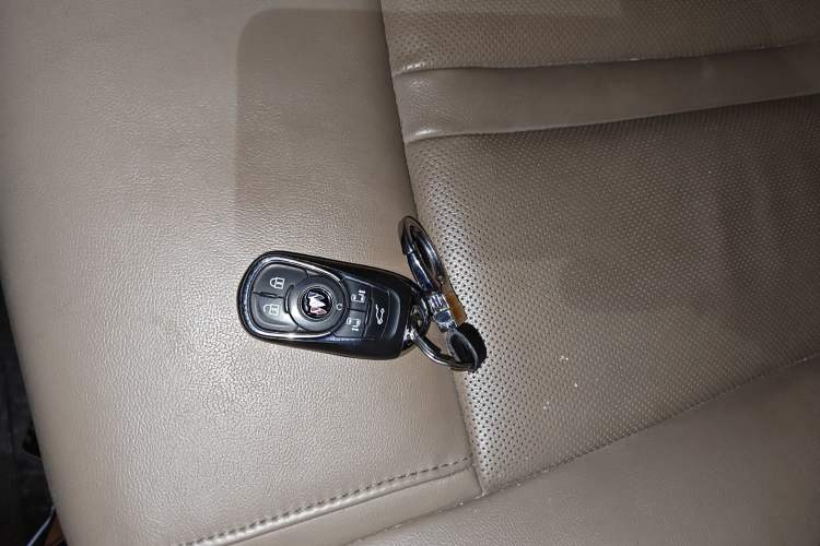 Used Buick GL8 2020 ES Land Cruiser 653T Luxury Model
