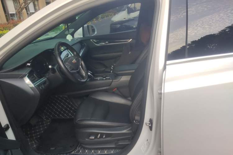 Used Cadillac XT5 2021 2.0T Two-Wheel Drive Luxury Version
