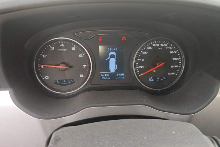 Used JAC Refine M4 2021 2.0L Manual Commercial Edition
