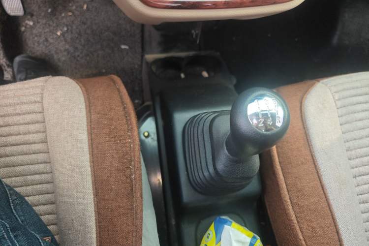 Used CHANGAN KUAYUE Wang X7 2025 1.6L Single-Row Double Rear Wheels Dong'an DAT18R 3.7 Meters Gear Lever