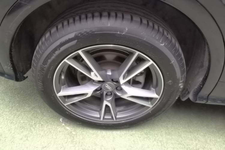 Used Audi Q5L 2020 Updated 40 TFSI Prestige Fashion Edition Right Rear Wheel Hub