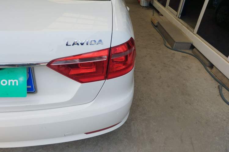 Used Volkswagen Lavida 2013 Restyled Classic 1.6L Automatic Comfort Edition Right Rear Taillight