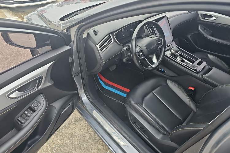 Used Roewe i6 MAX 2020 300TGI Automatic "Swell Cool Smart Drive" Edition
