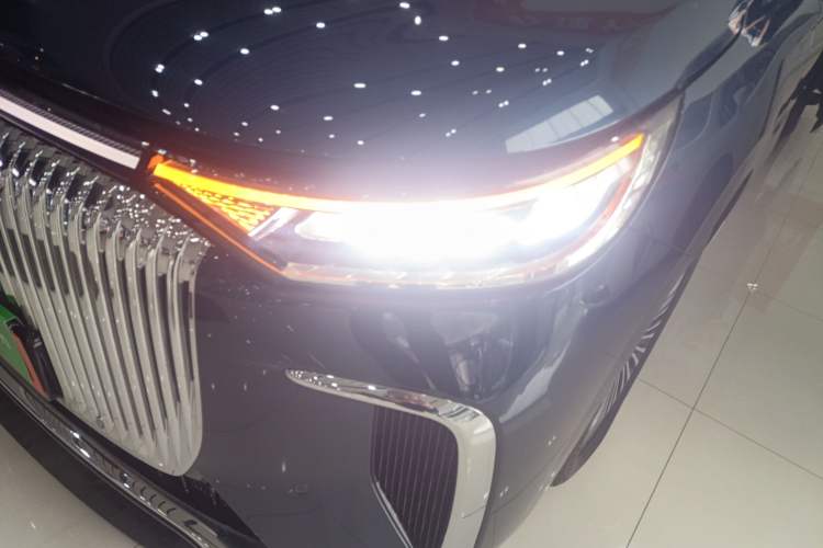 Used VOYAH Dream 2025 PHEV Four-Wheel-Drive Flagship Kunpeng Edition