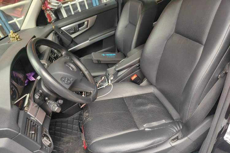 Used Mercedes-Benz GLK-Class 2011 GLK 300 4MATIC Luxury Model Left Front Seat