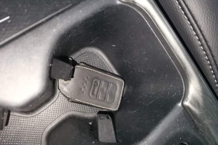 Used Honda CR-V 2021 240TURBO CVT 2WD Black Jazz Edition Vehicle Key