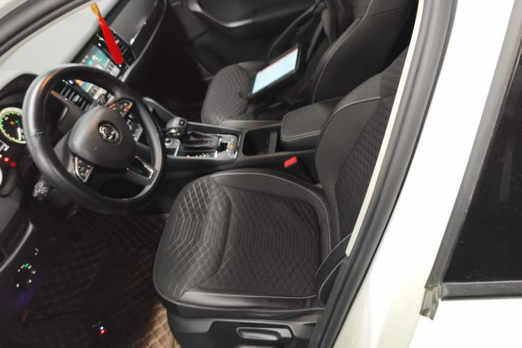 Used Skoda Kodiaq 2018 Facelifted TSI330 5-Seater Two-Wheel-Drive Comfort Edition
