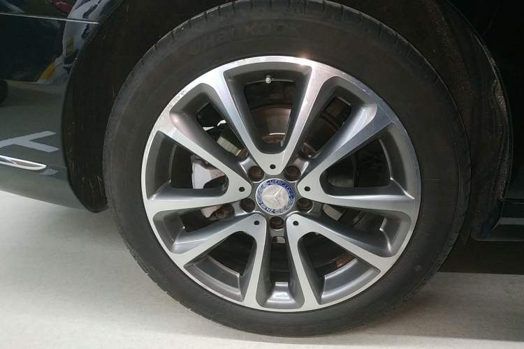 Used Mercedes-Benz E-Class 2016 E 300 L Stylish Model