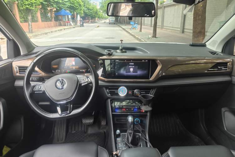 Used Volkswagen Tharu 2022 280TSI Two-Wheel-Drive Luxury Edition