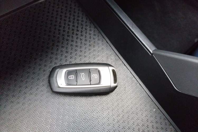 Used Livan Maple 60s 2022 Easy-Drive Version Lithium Iron Phosphate