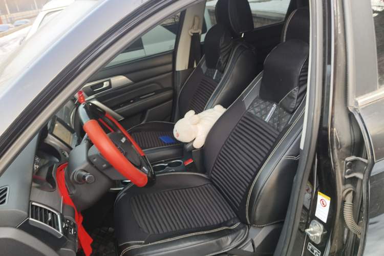 Used Haval H2 2017 Red-Label 1.5T Manual Two-Wheel Drive Luxury Model