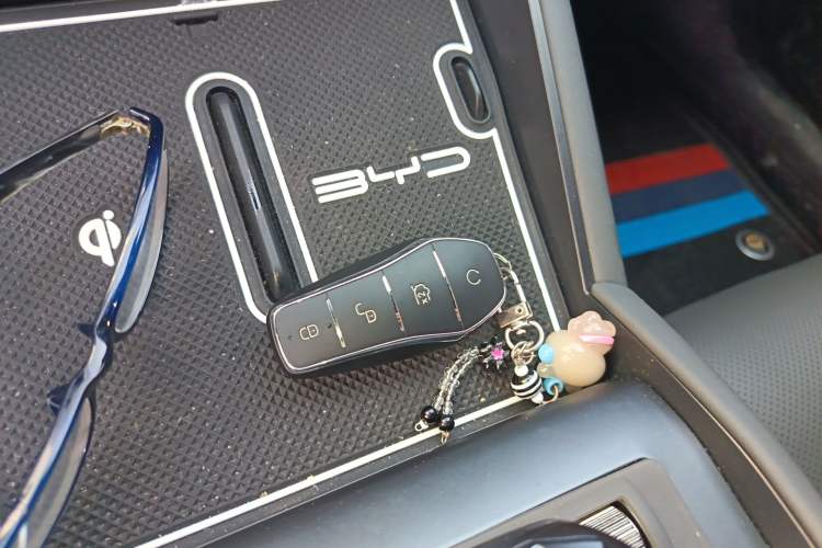 Used BYD Qin L 2024 DM-i 120KM Leading Model Vehicle Key