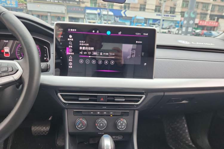 Used Volkswagen Lavida 2023 1.5L Automatic Starry Sky 5 Million Edition Audio And AC Panel