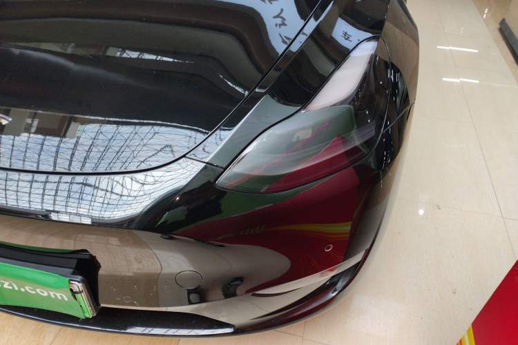 Used Tesla Model Y 2021 Long-Range All-Wheel-Drive Version
