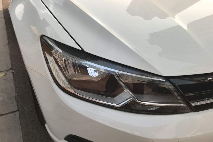 Used Volkswagen Lamando 2017 230TSI Manual Trend Edition
