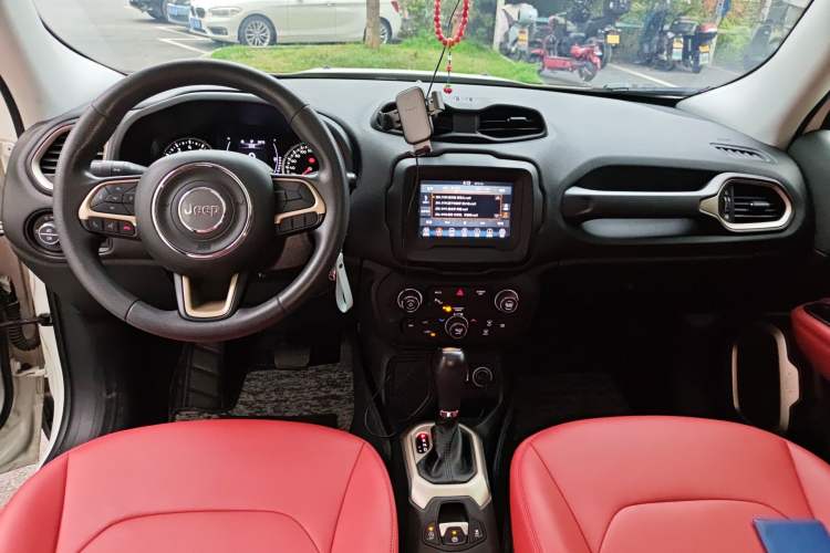 Used Jeep Renegade 2018 Connected Large Screen Version 180T Automatic High-Energy Edition