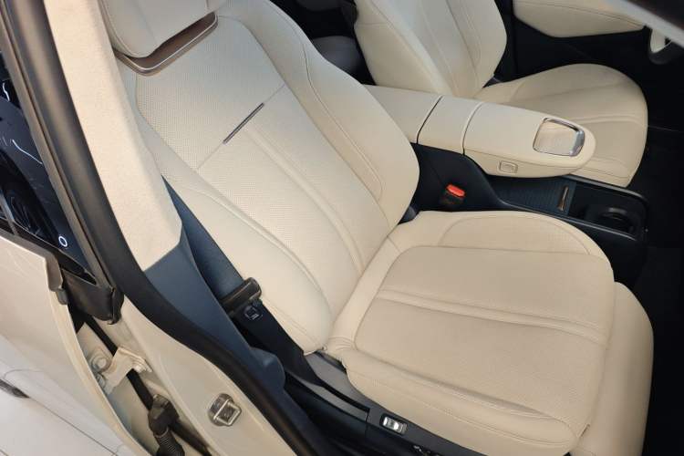 Used Zeekr X 2025 Four-Seater Rear-Drive Cube Version Right Front Seat