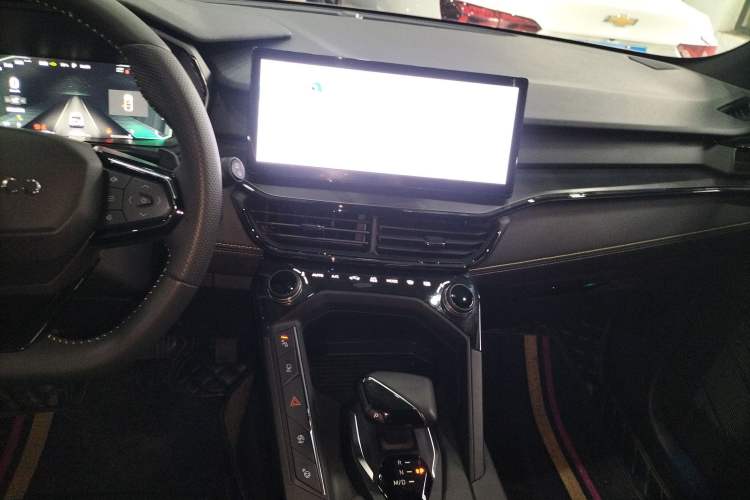 Used Lynk & Co 06 2023 Remix 1.5T Dynamic Halo Audio And AC Panel