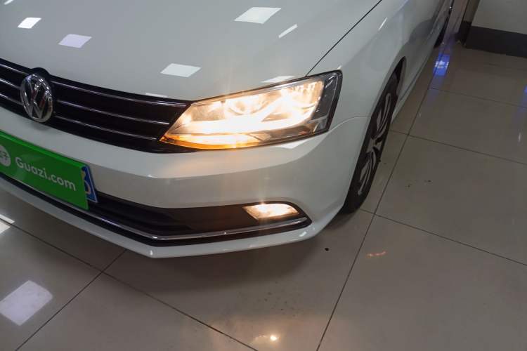 Used Volkswagen Sagitar 2017 180TSI Automatic Luxury Edition