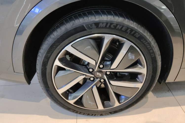 Used Li Auto L9 2022 Max model Exterior 5