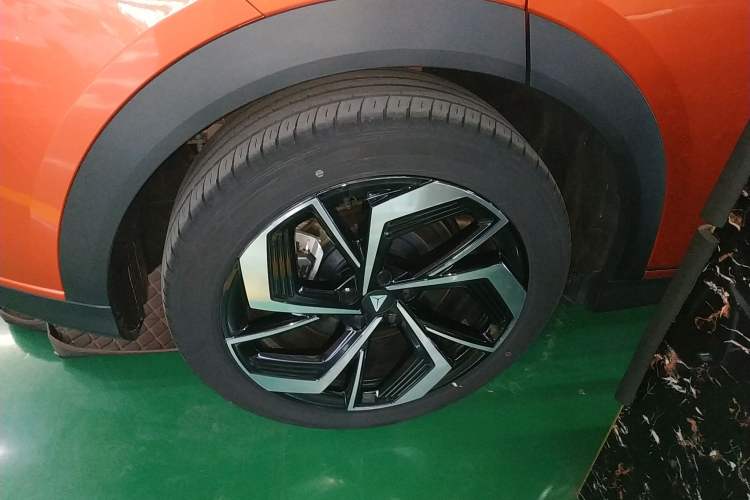 Used Deepal S07 2024 215Max Qiankun Intelligent Driving ADS SE Range-Extended Version
