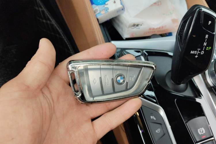 Used BMW 5 Series 2019 530i M Sport Package Vehicle Key