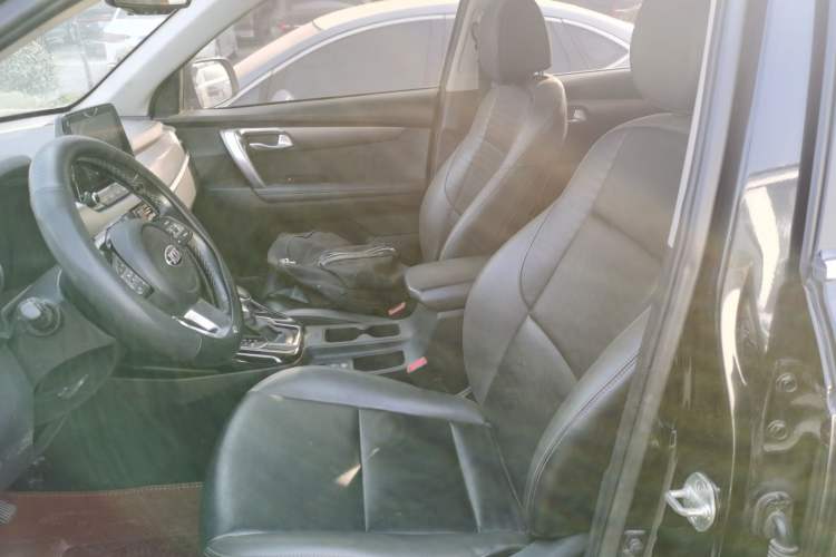 Used Kia Sportage R 2018 2.0L Automatic Smart Luxury Version China V Standard Left Front Seat