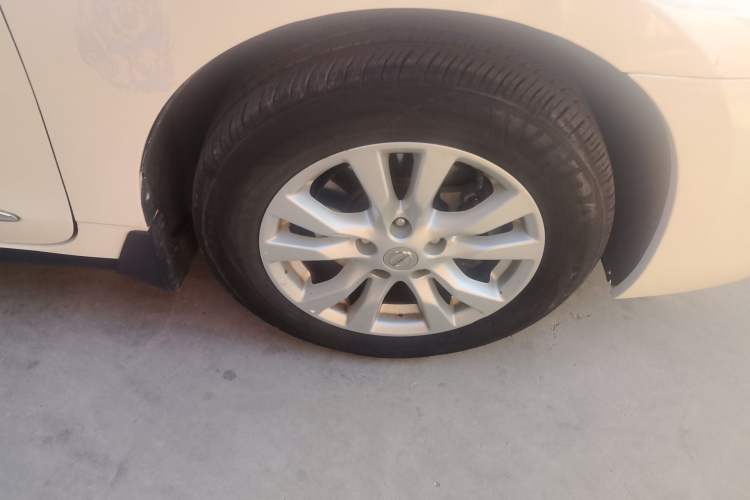Used Nissan Teana 2013 2.0L XL Comfort Edition Right Front Wheel Hub