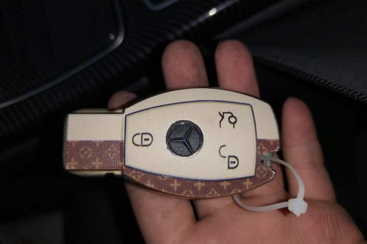 Used Mercedes-Benz C-Class 2018 C 200 L Sport Edition Vehicle Key