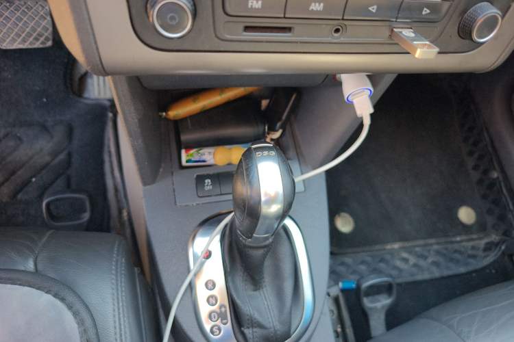 Used Volkswagen Touran 2015 1.4T DSG Comfort Edition 5 Seats Gear Lever