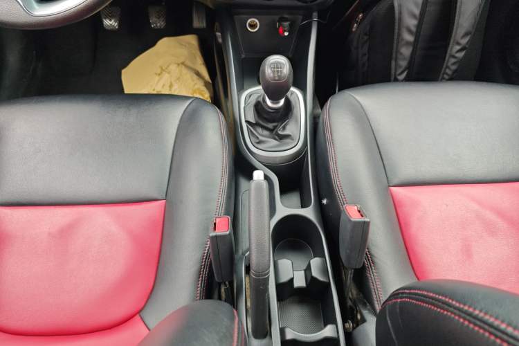 Used Kia K2 2015 Sedan 1.4L MT GLS Gear Lever