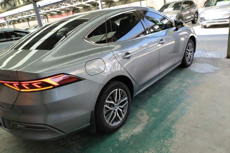 Used BYD Qin PLUS 2023 Champion Edition DM-i 120KM Leading Model
