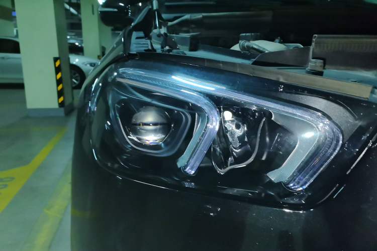 Used Mercedes-Benz GLE 2023 GLE 350 4MATIC Stylish Model Right Front Headlight